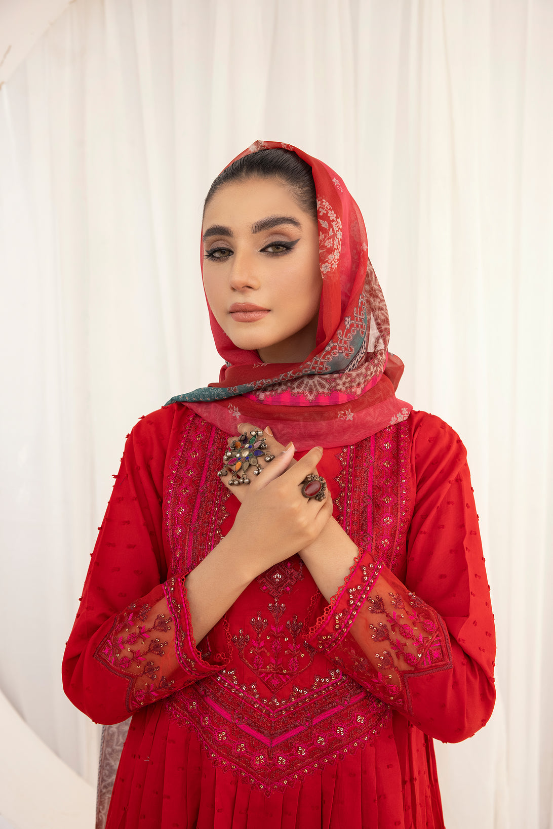 3pc Hemline Embroidered Lawn Dress 02