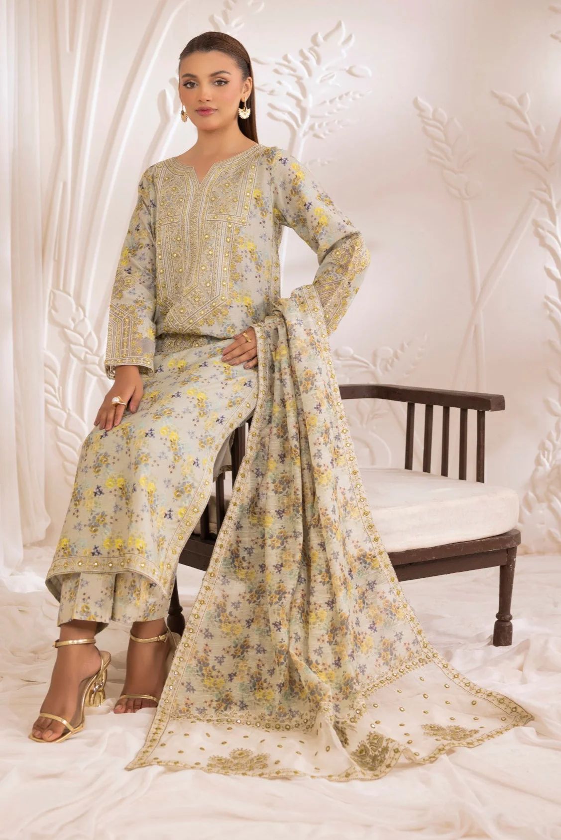 Rang Bahaar Ready to Wear Pakistani Womenswear by Designer Mohagni RBM1