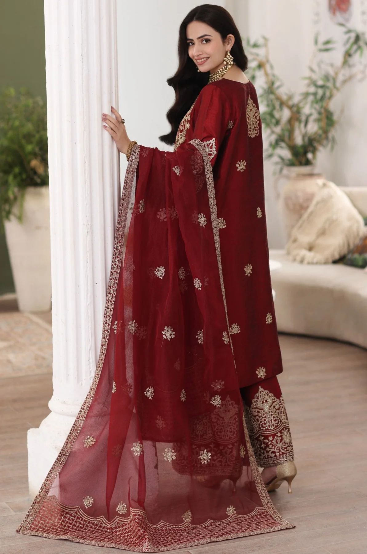 Mohagni 3pc Ready to Wear Raw Silk Suit 2025 Collection Muse18