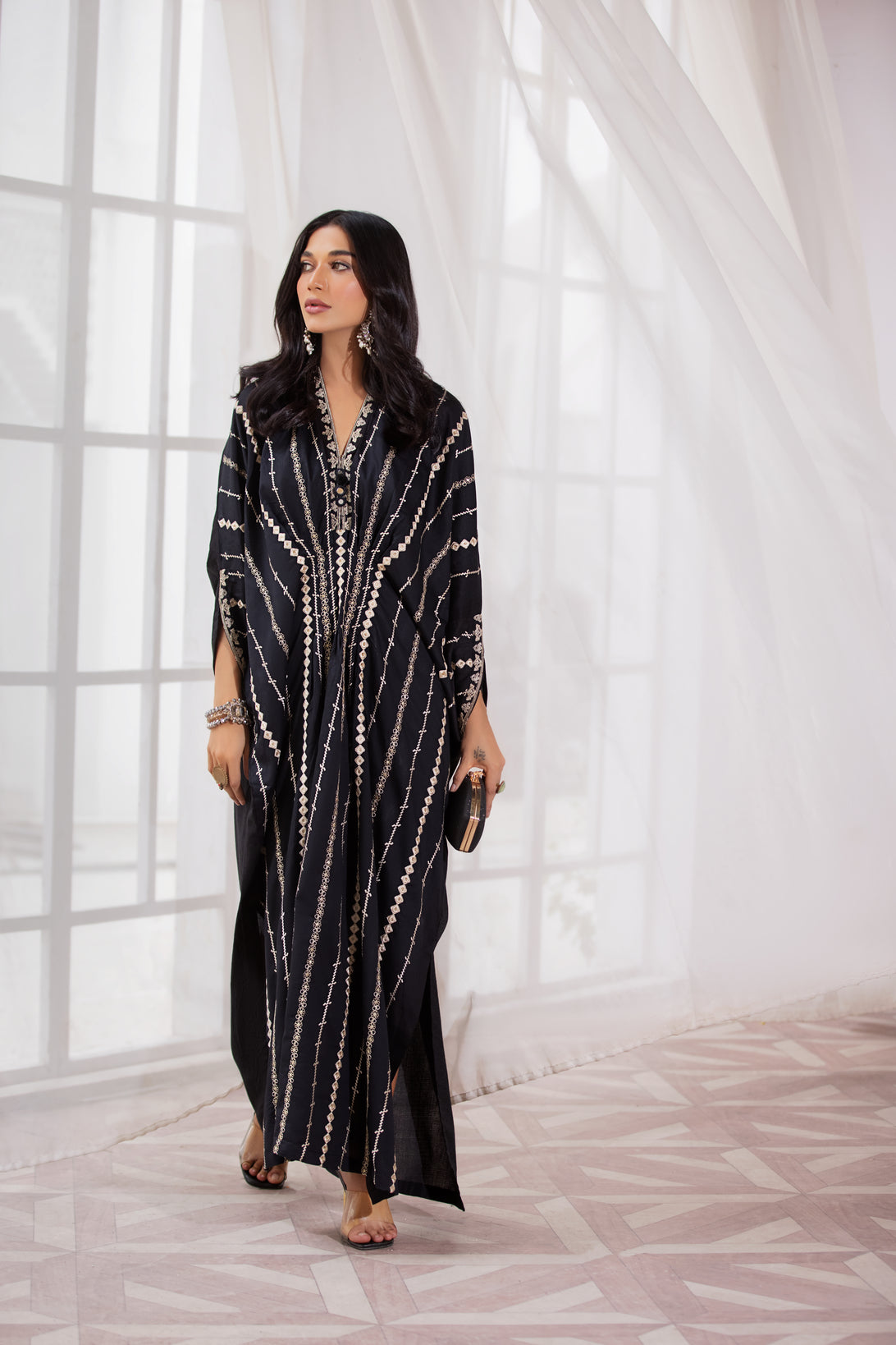 ZAIWA 1pc Embroidered Kaftan 07