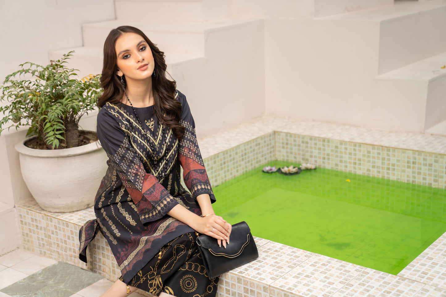Zaiwa Embroidered Lawn ZC12