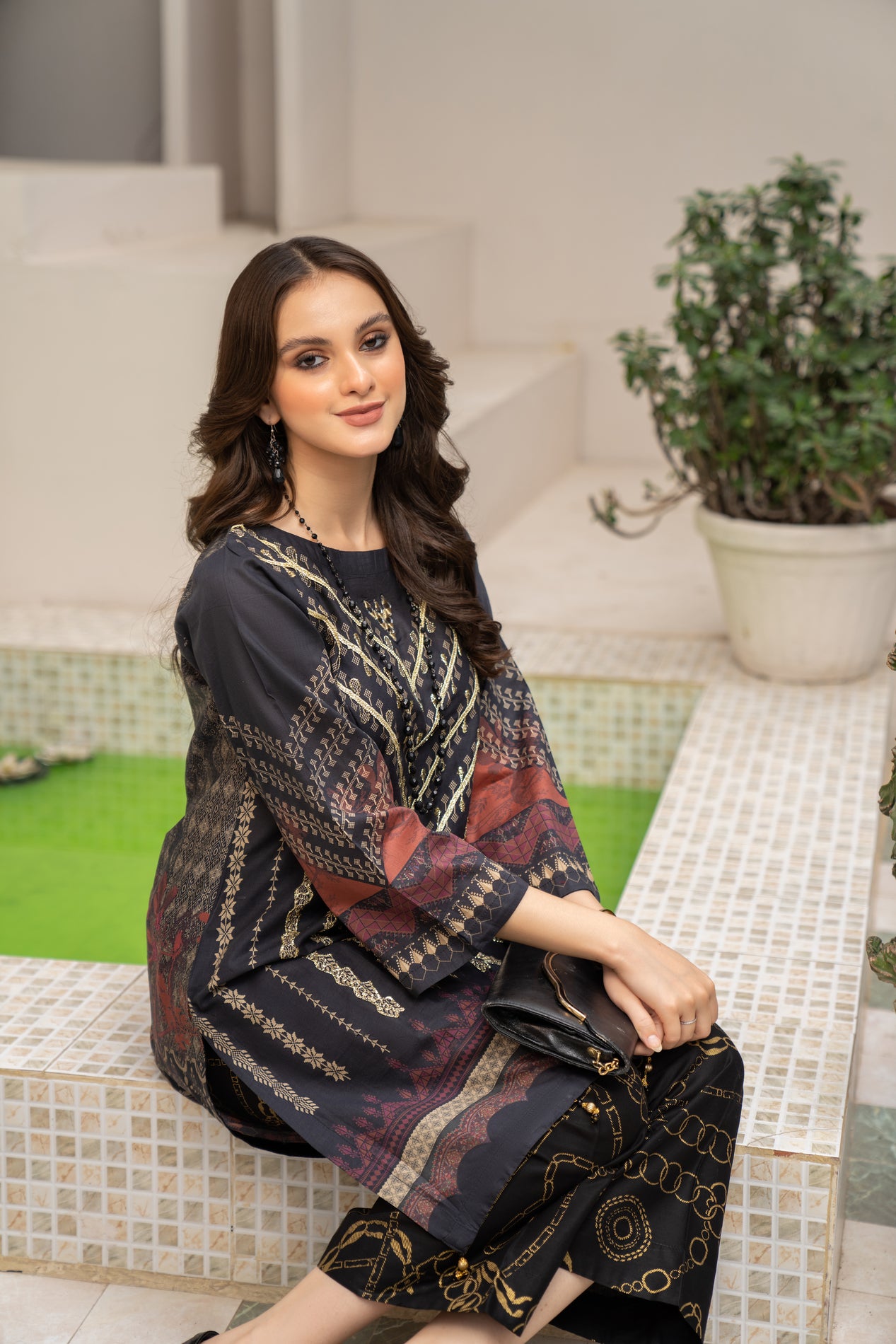 Zaiwa Embroidered Lawn ZC12