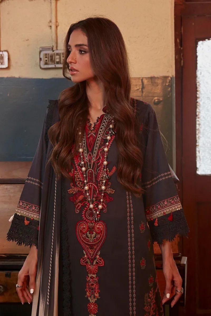 Sana Safinaz Muzlin Ready to Wear Embroidered Lawn Collection 18B