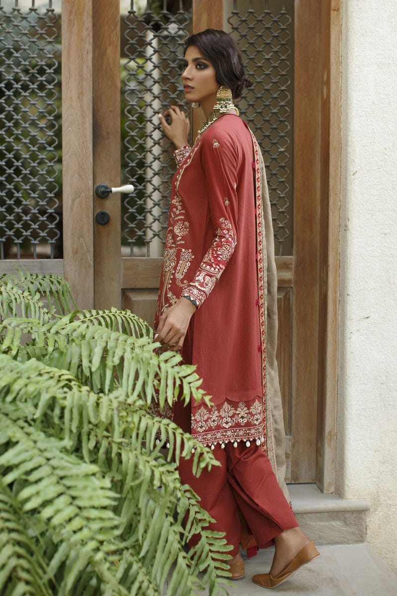Winter Khadar Ready to Wear Embroidered Collection by Baroque 04