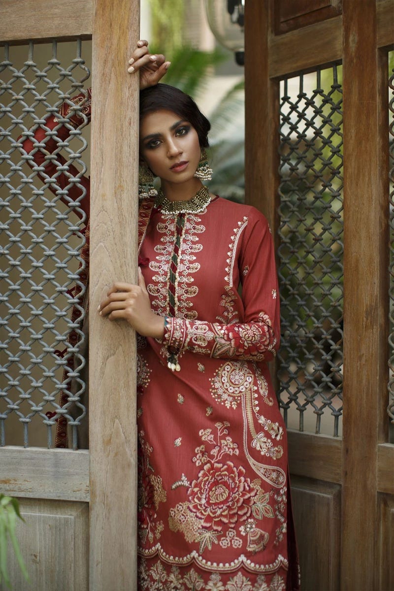 Winter Khadar Ready to Wear Embroidered Collection by Baroque 04