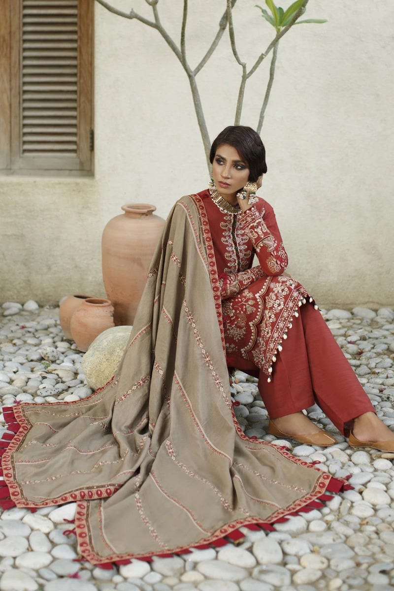 Winter Khadar Ready to Wear Embroidered Collection by Baroque 04