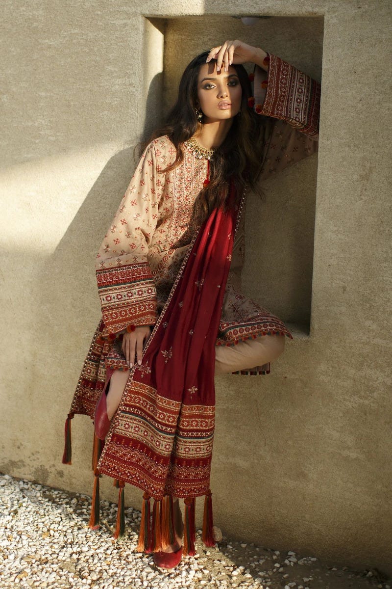 Winter Khadar Ready to Wear Embroidered Collection by Baroque 07