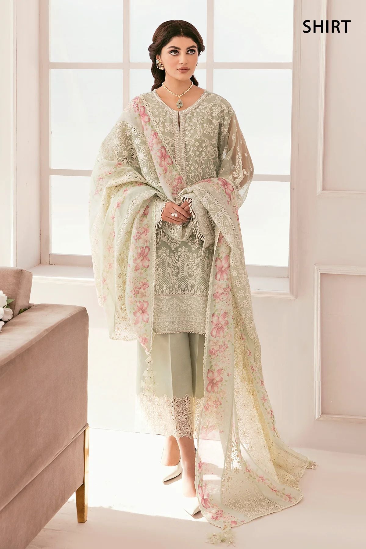 Baroque Chantelle Formal Collection 01