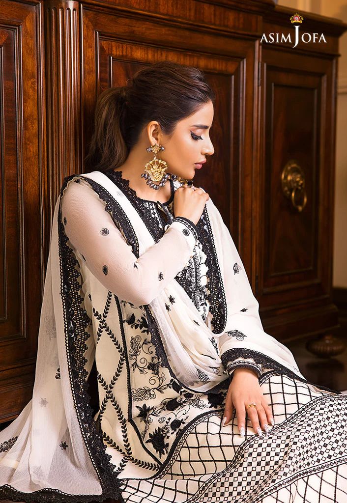 Asim Jofa Maahru and Noorie 13
