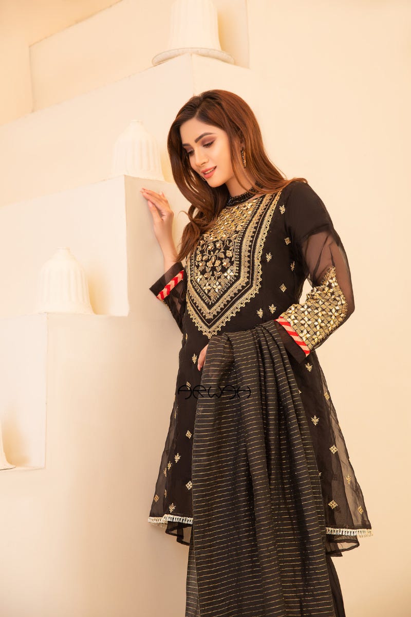 Winter Ready to Wear 3 Pcs Embroidered Collection by Arwah 04