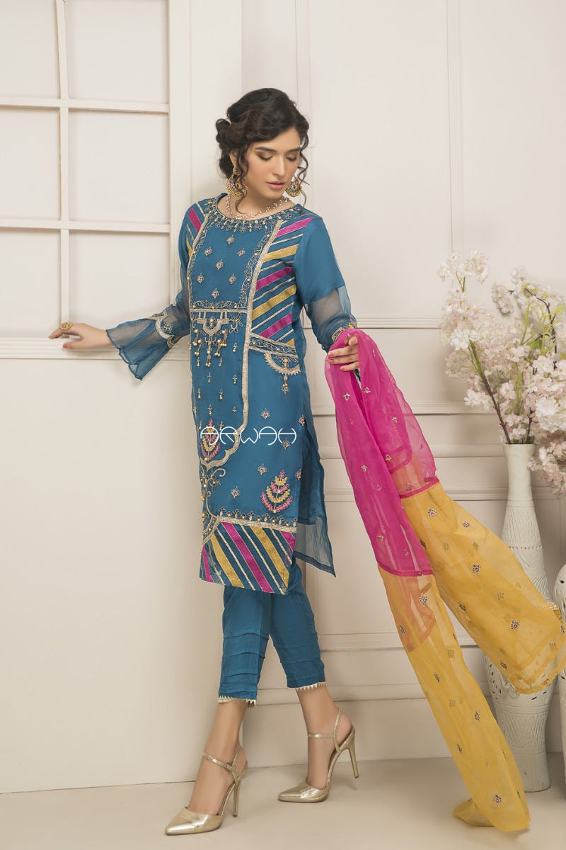 Ready To Wear 3 Pcs Semi Formal Collection by Arwah 4