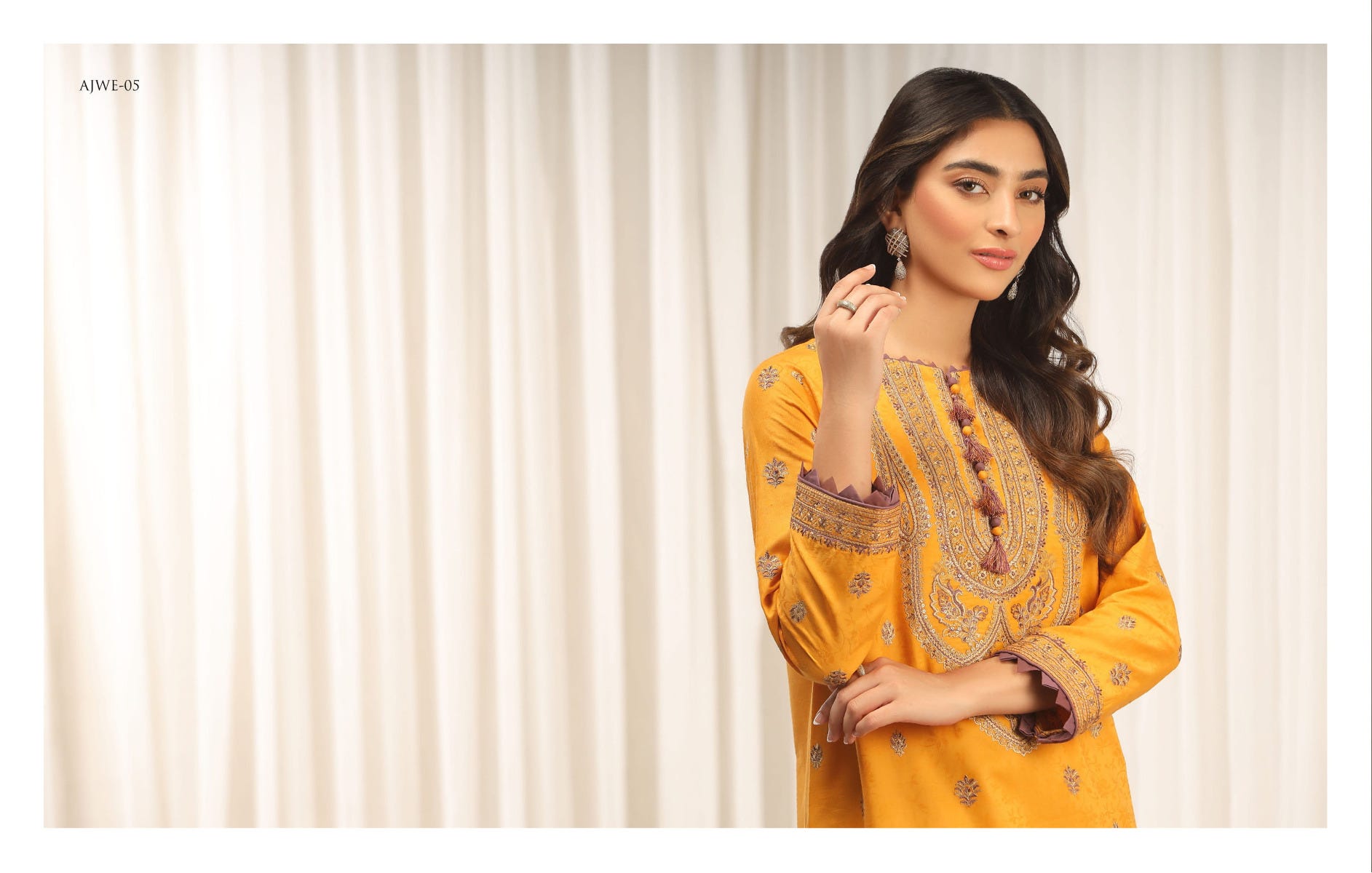 Asim Jofa Ready to Wear 2 Pcs Winter Collection 05