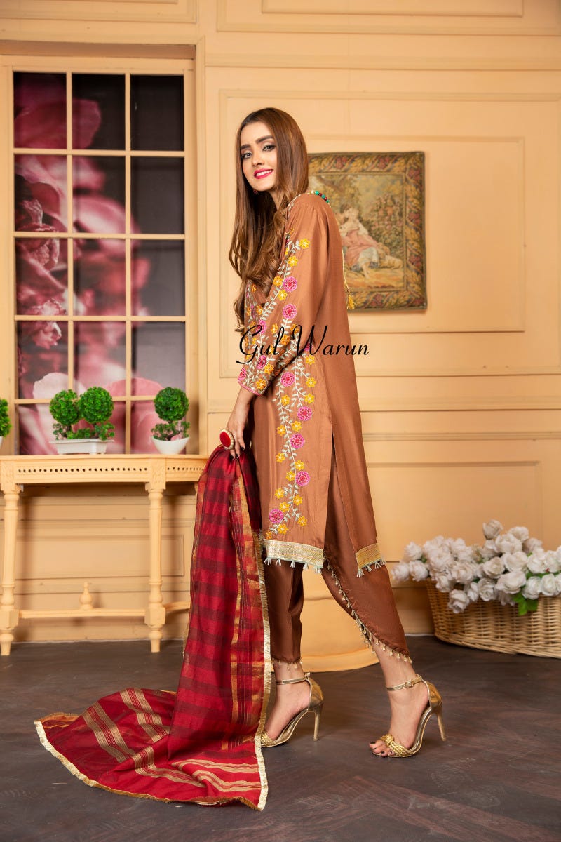 Winter Ready to Wear Embroidered Collection by Gulwarun 04