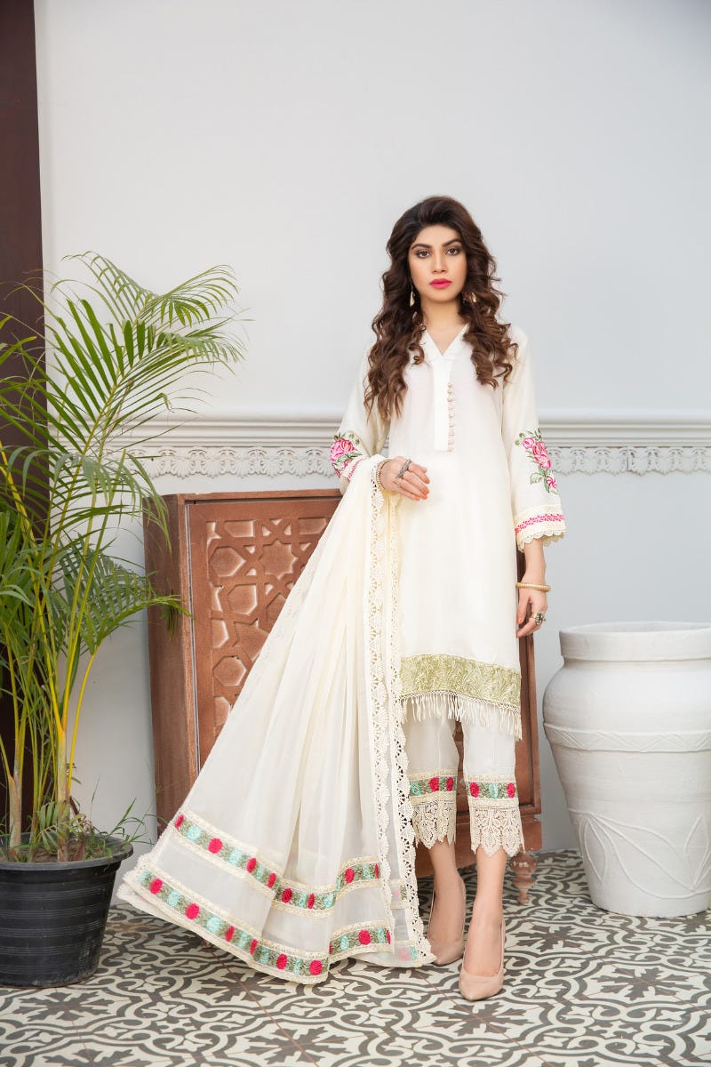 Gulwarun Winter Ready to Wear 3Pcs Embroidered Collection 03