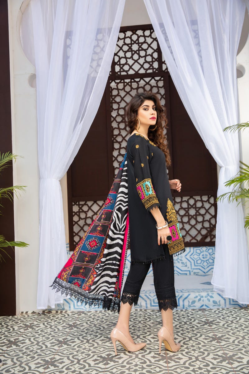 Gulwarun Winter Ready to Wear 3Pcs Embroidered Collection 04