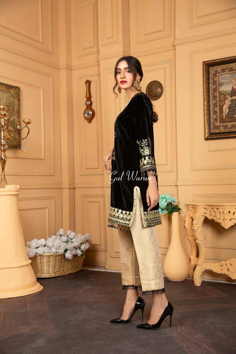 Velvet Ready to Wear Embroidered Collection by Gulwarun 11