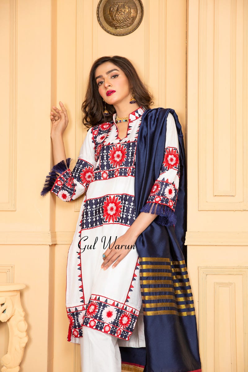 Winter Ready to Wear Embroidered Collection by Gulwarun 02