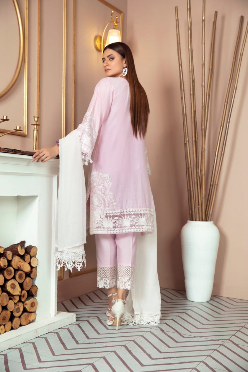 Luxury Lawn Ready to Wear 3 Pcs Collection by Gulwarun 09