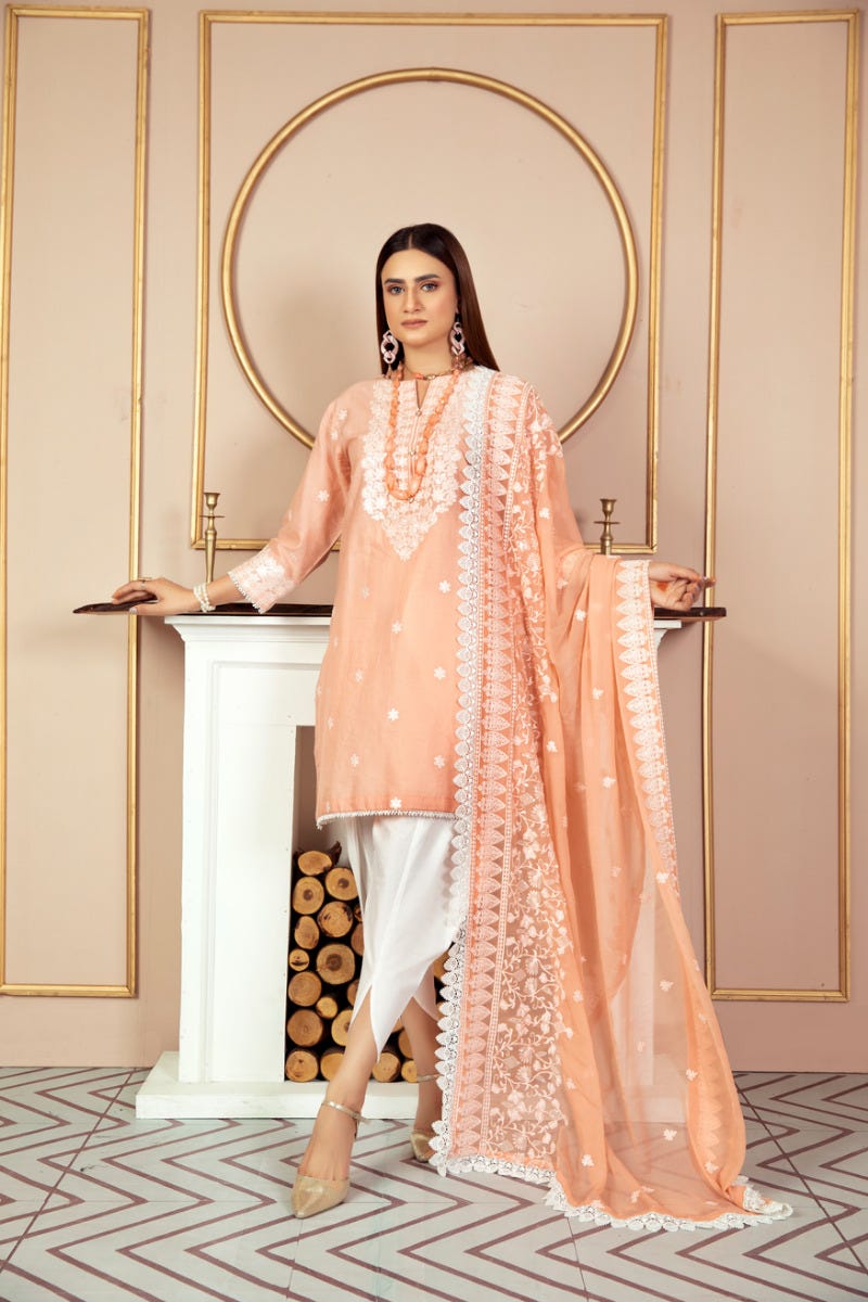 Luxury Lawn Ready to Wear 3 Pcs Collection by Gulwarun 10