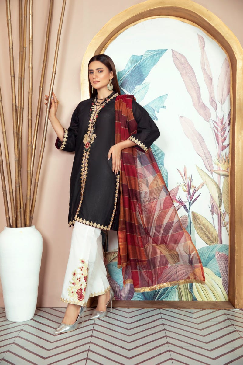 Luxury Lawn Ready to Wear 3 Pcs Collection by Gulwarun 01