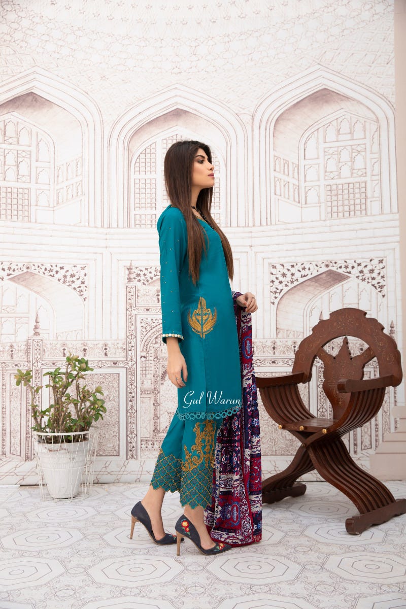 Luxury Winter Ready to Wear Collection by Gulwarun 04