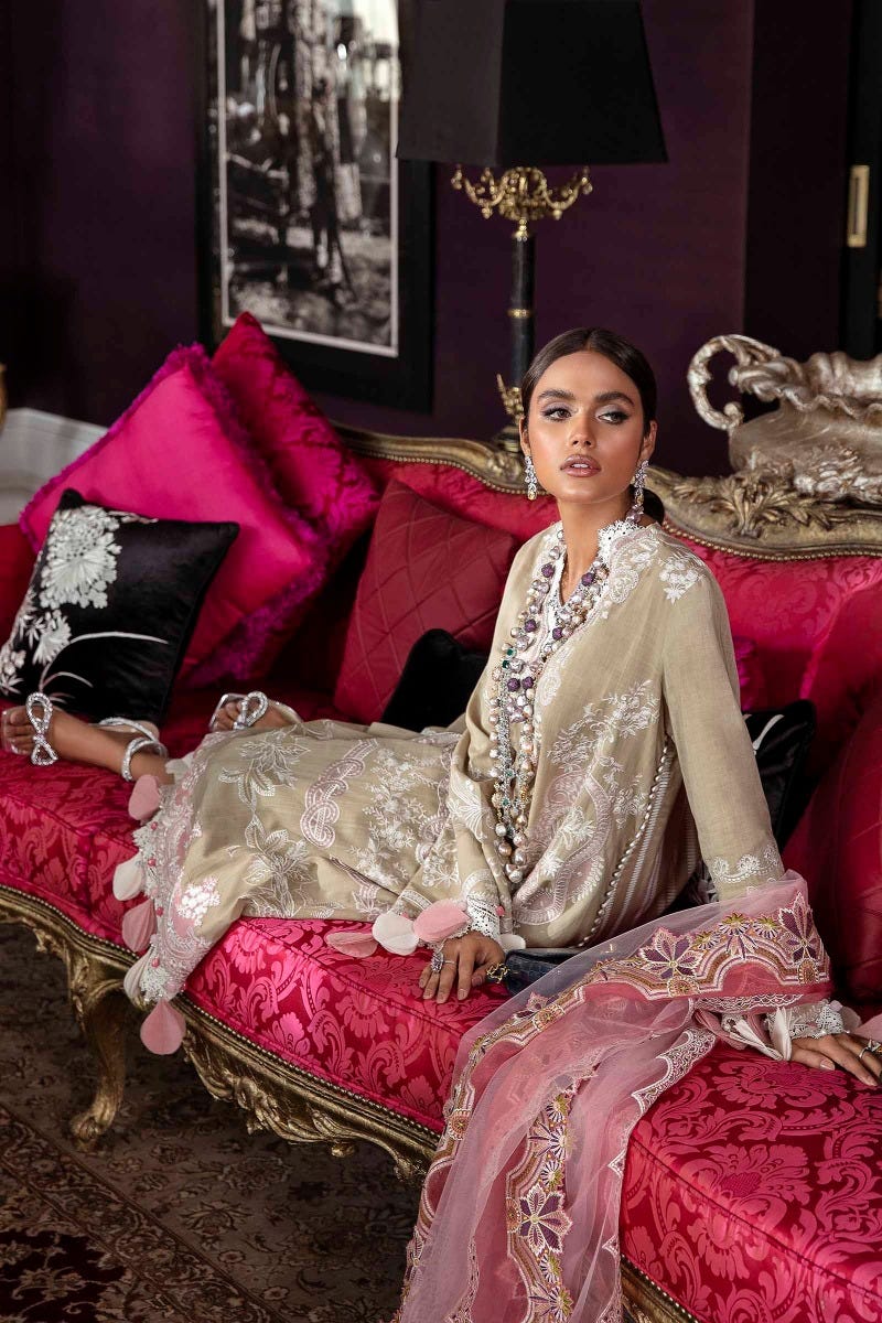 Sana Safinaz Luxury Lawn Ready to Wear Collection 12A