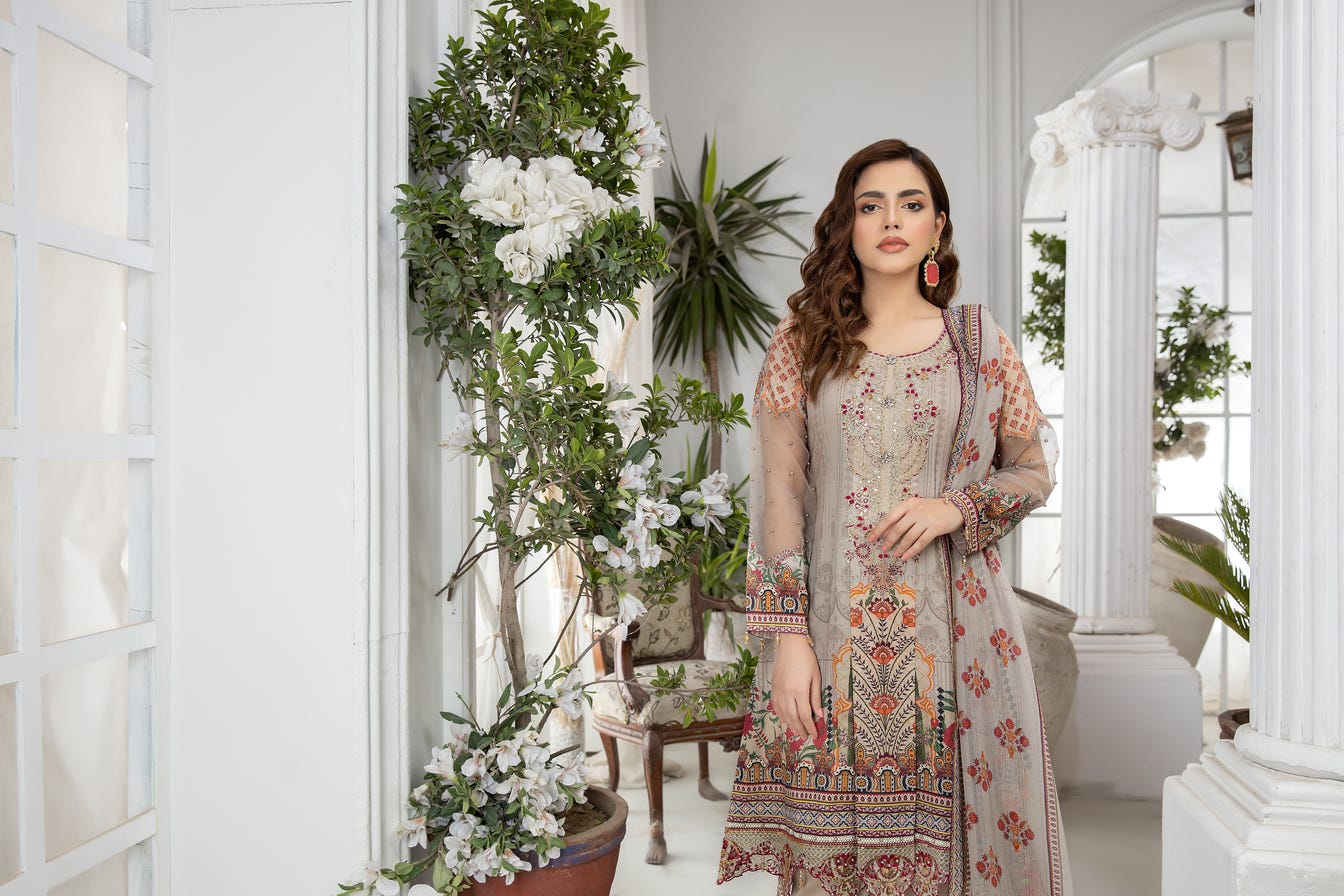 Luxury Lawn Ready to Wear Eid Collection by Mona 02