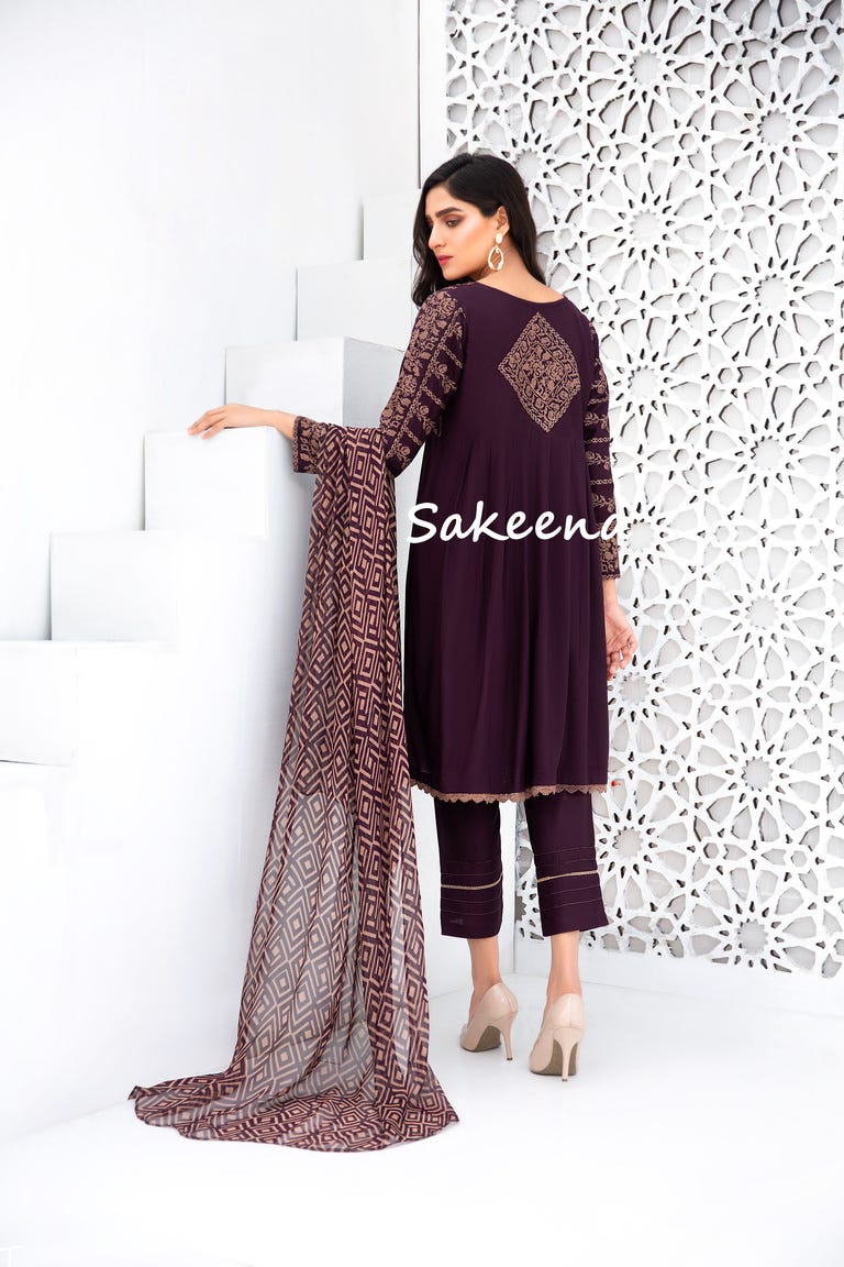 Winter Ready to Wear 3 Pcs Collection by Sakeena Hasan 08