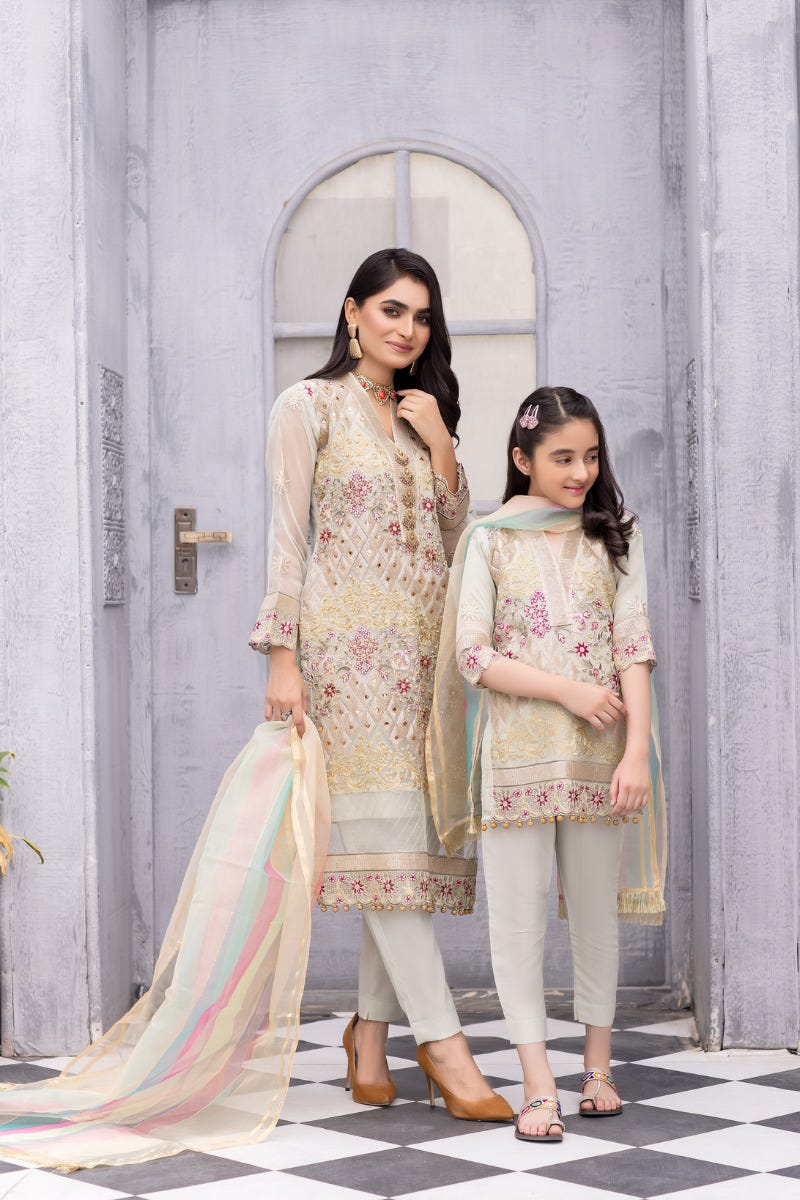Formal Organza Ready to Wear Embroidered Collection by Zara Manan 02