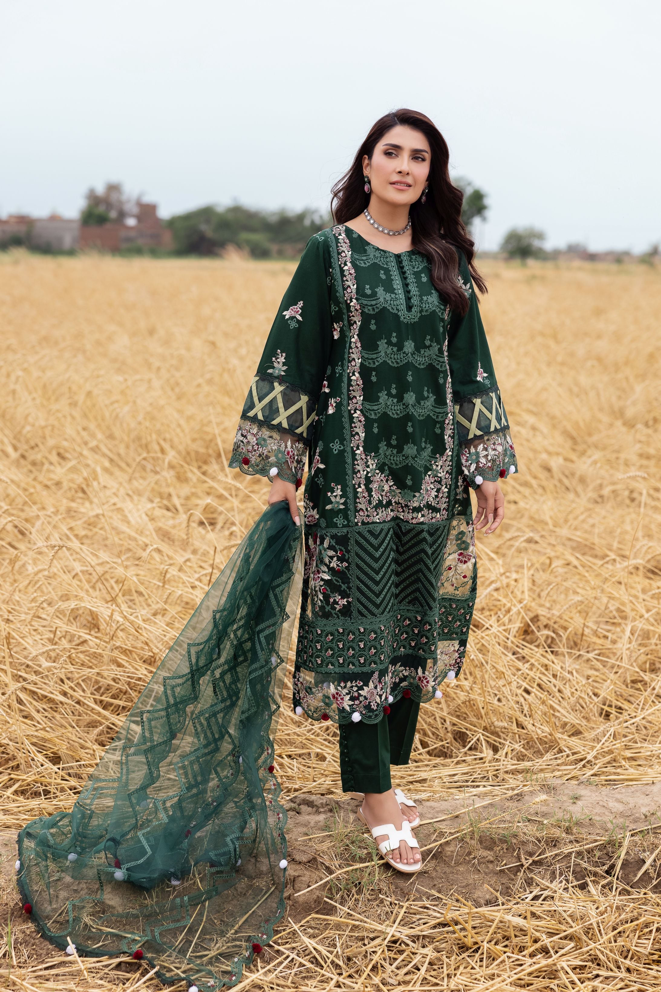 Taaron Jaisi by Mona – Matching Mother Daughter Deep Green Outfits – TJM4