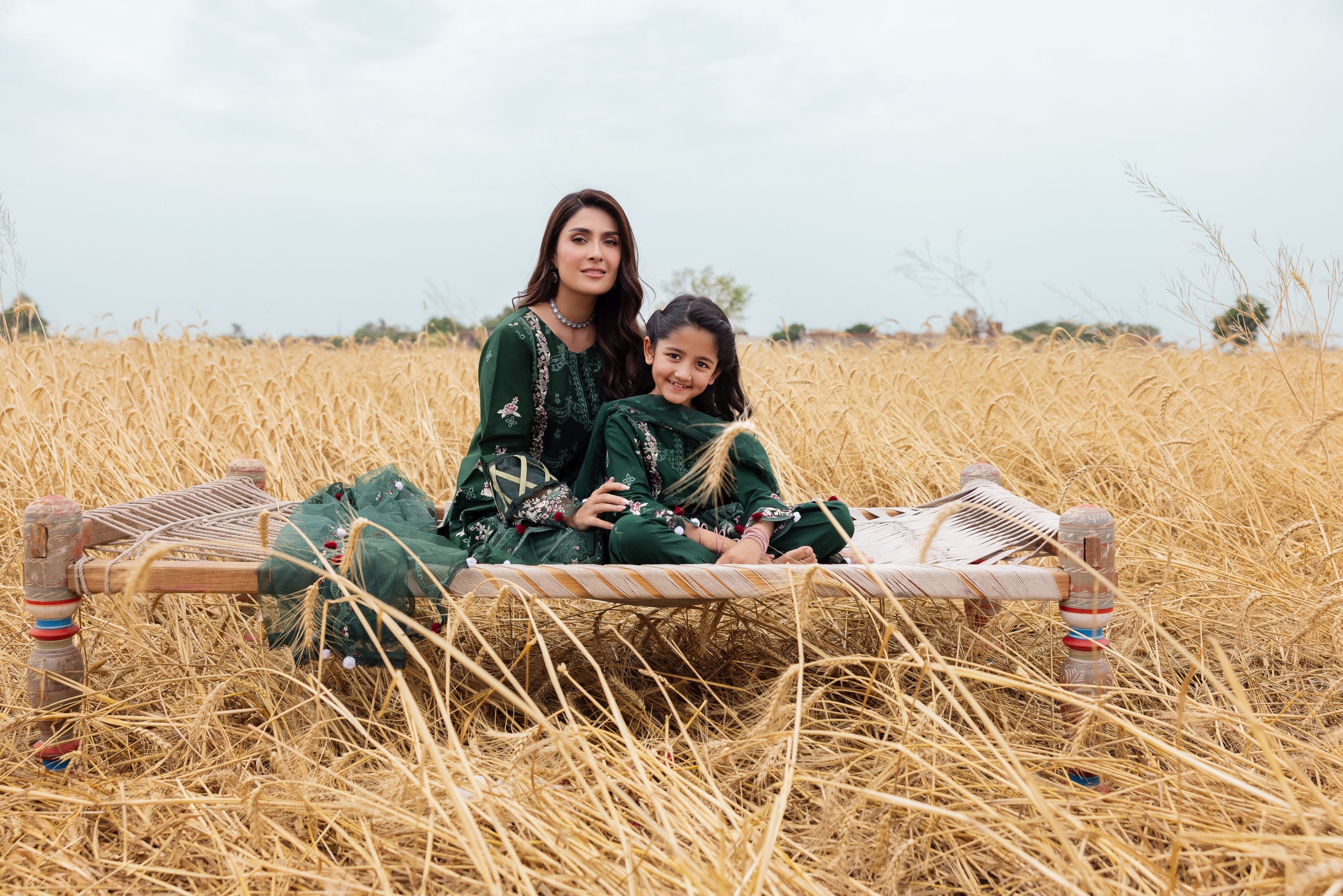 Taaron Jaisi by Mona – Matching Mother Daughter Deep Green Outfits – TJM4