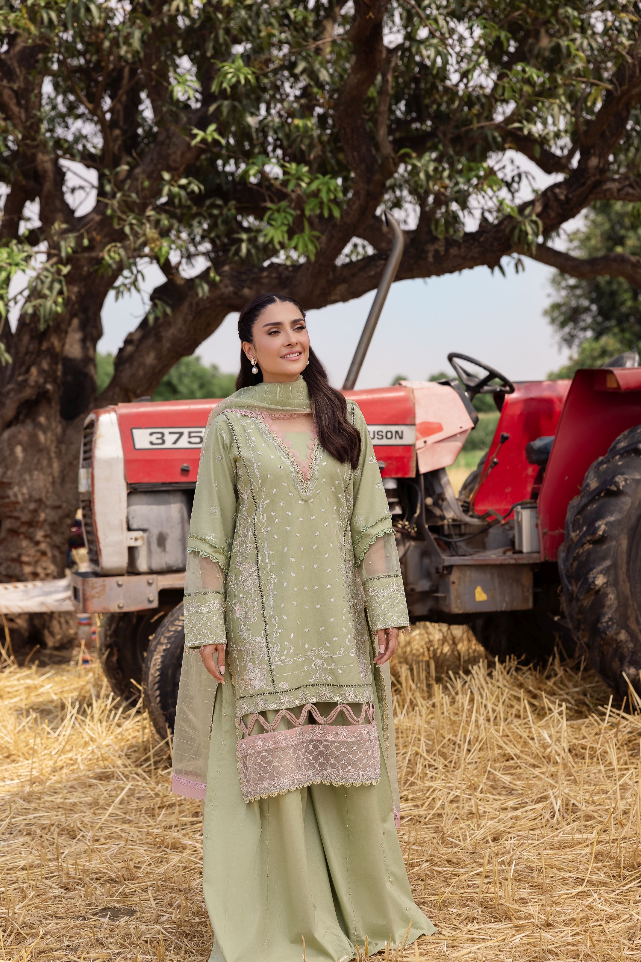 Taaron Jaisi by Mona – Matching Mother Daughter Pastel Green Shararah Outfits – TJM1