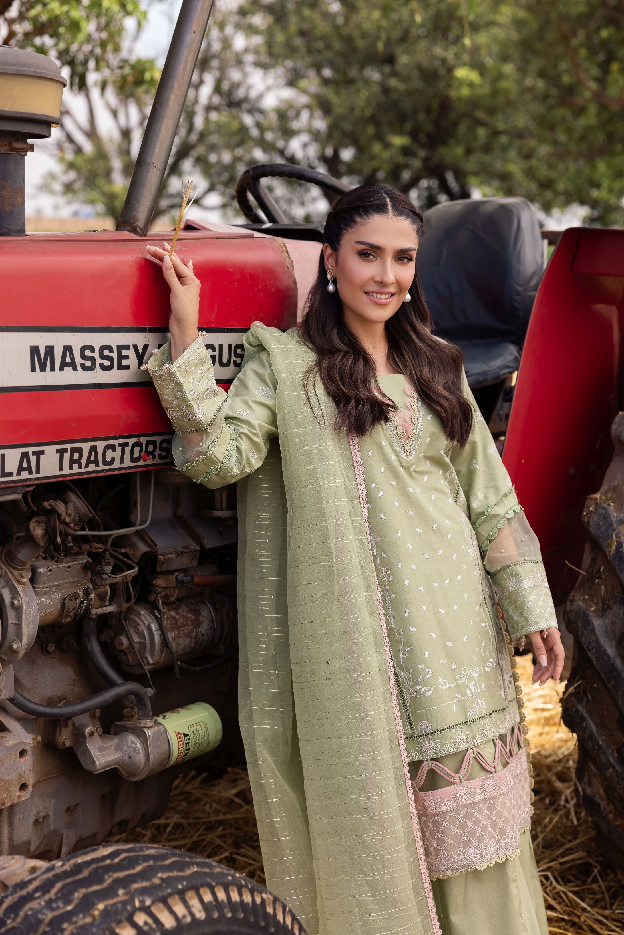 Taaron Jaisi by Mona – Matching Mother Daughter Pastel Green Shararah Outfits – TJM1