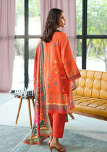 Winter Weaves by Sahar – 3pc Printed Khaddar Floral Suit with Lace Detailing WWS2