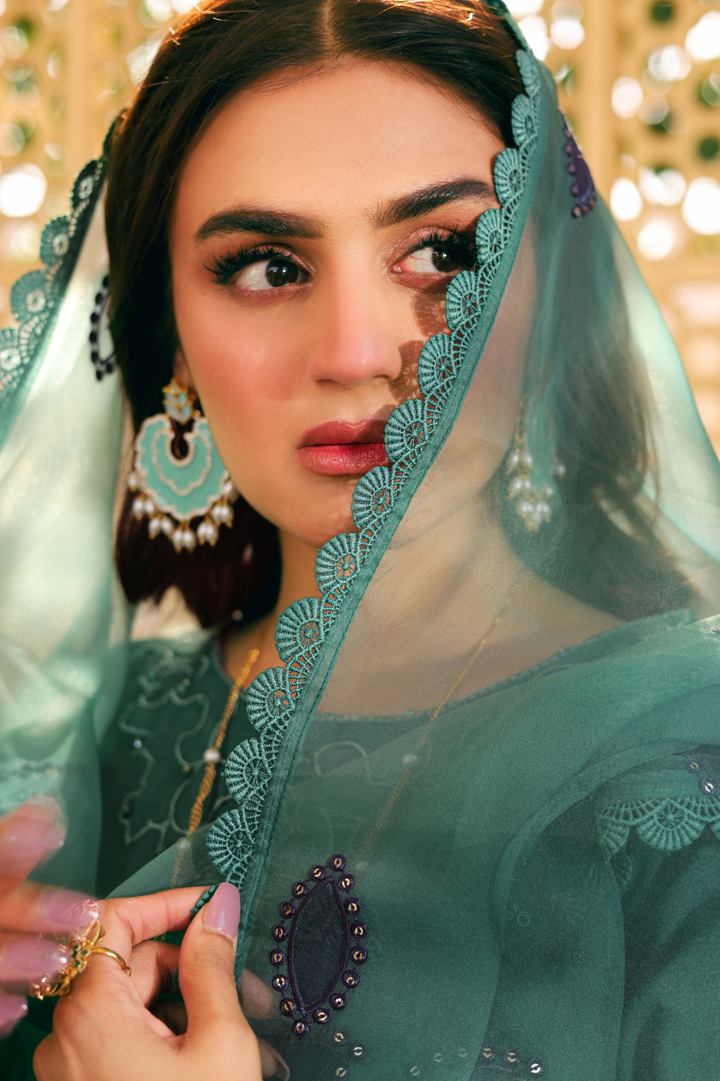 Hira Mani ft. Mona Jacquard Collection HMM5