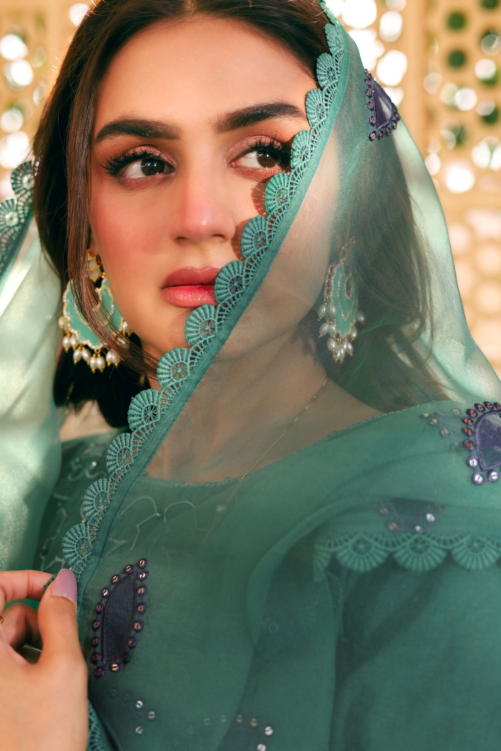 Hira Mani ft. Mona Jacquard Collection HMM5 Hira Mani ft. Mona Jacquard Collection HMM5