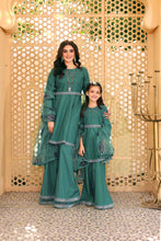 Hira Mani ft. Mona Jacquard Collection HMM5