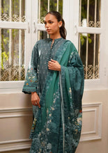 Winter Weaves by Sahar – 3pc Printed Khaddar Floral Suit with Lace Detailing WWS3