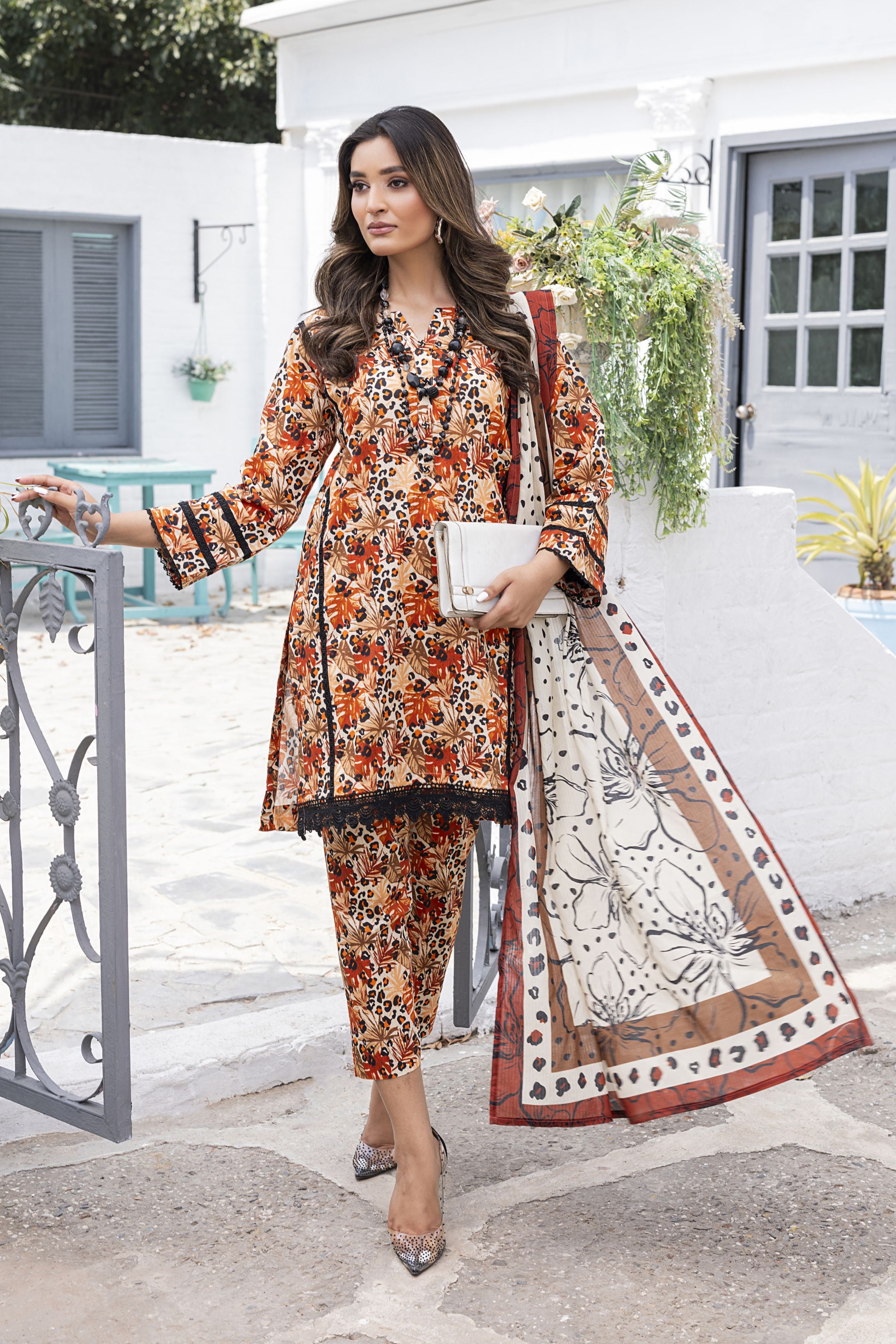 Aabpara Sunset Ember Tanadora Lawn 3pc Suit – SLF4
