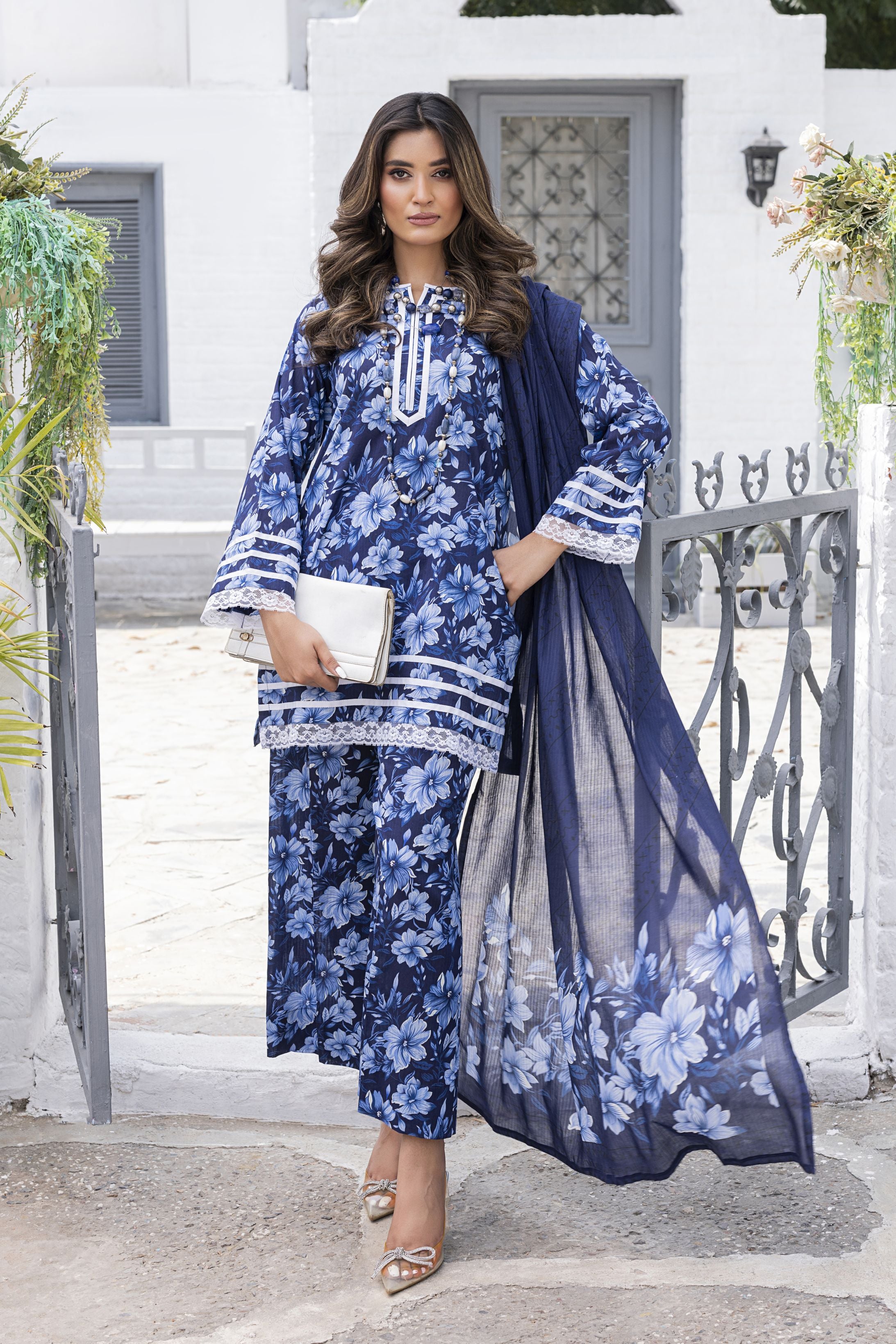 Aabpara Blue Garden Bloom Tanadora Lawn 3pc Suit – SLF3