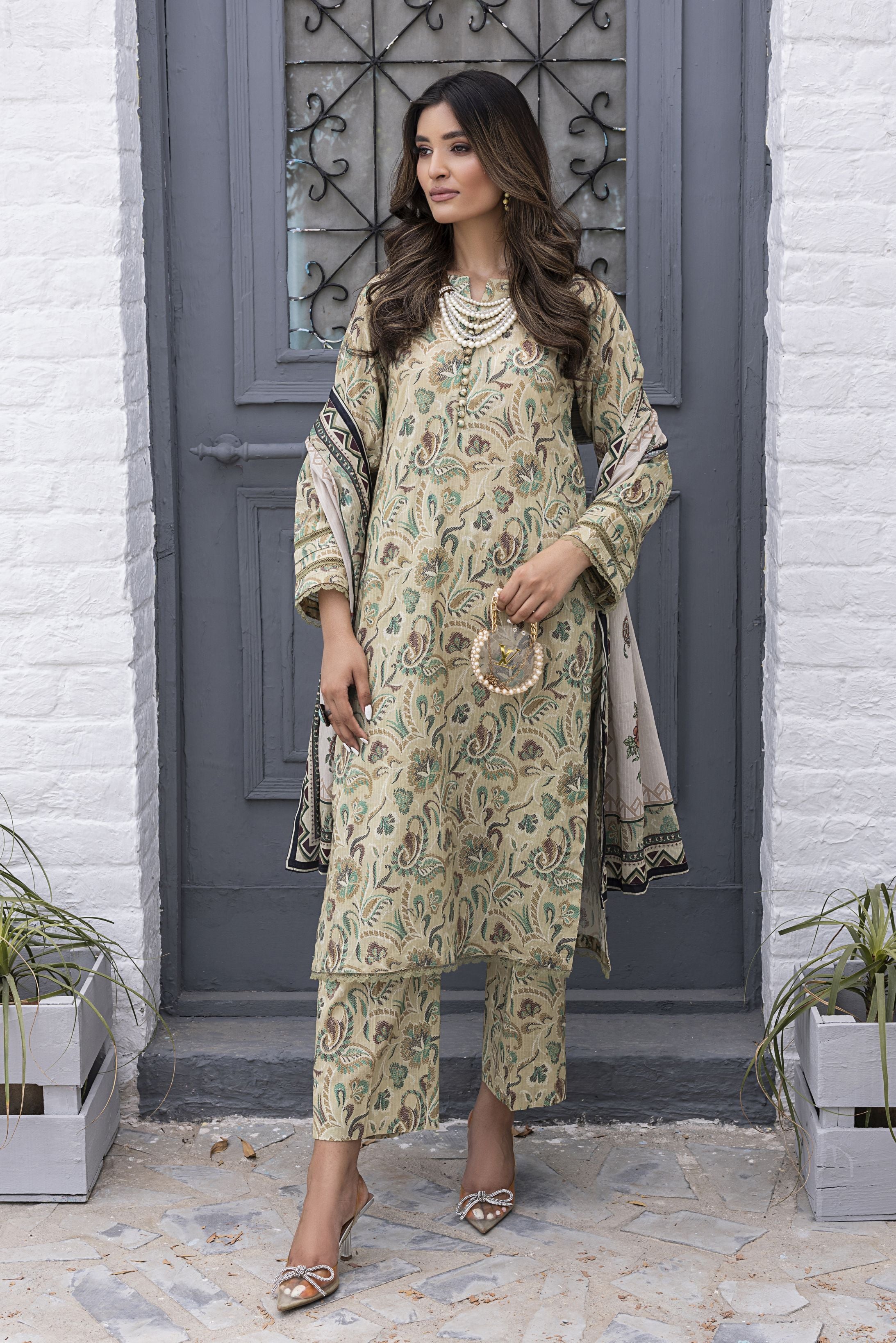 Aabpara Sage Garden Tanadora Lawn 3pc Suit – SLF6