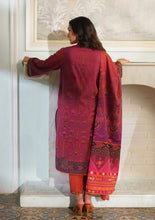 Winter Weaves by Sahar – 3pc Printed Khaddar Suit with Lace Detailing WWS5