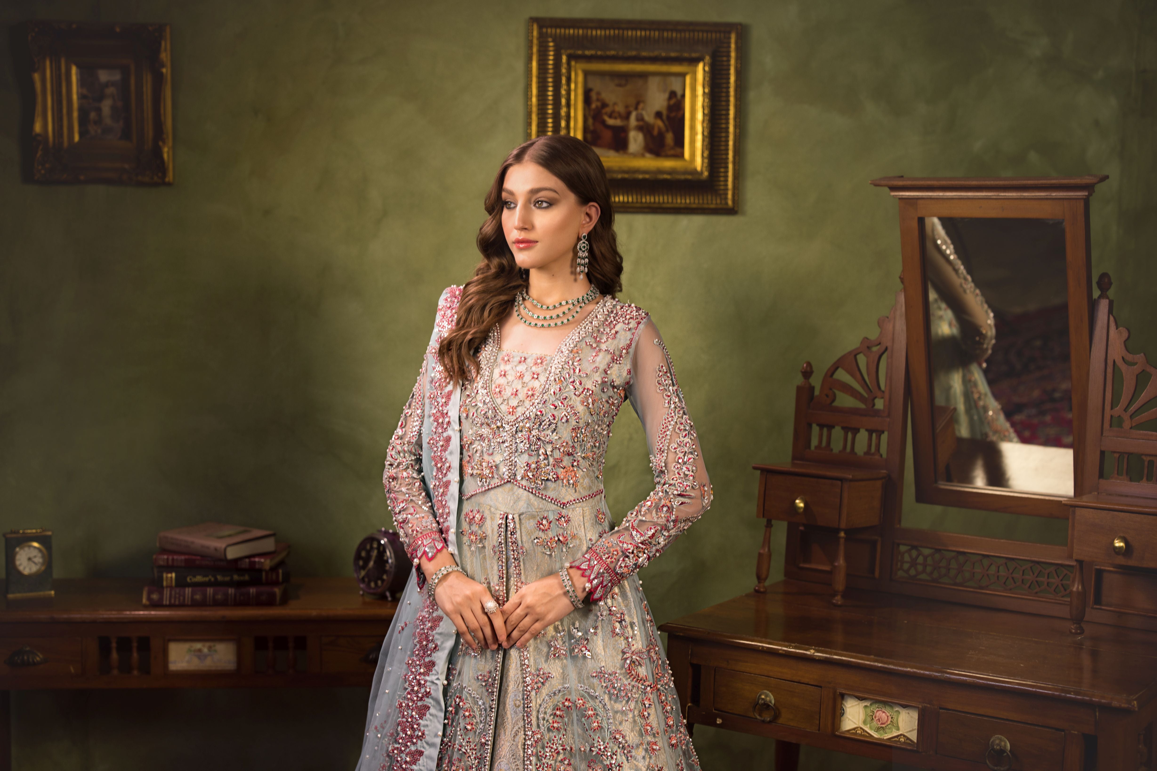 Luxury Formal Zareen Silhouettes by Aroosh ZR5
