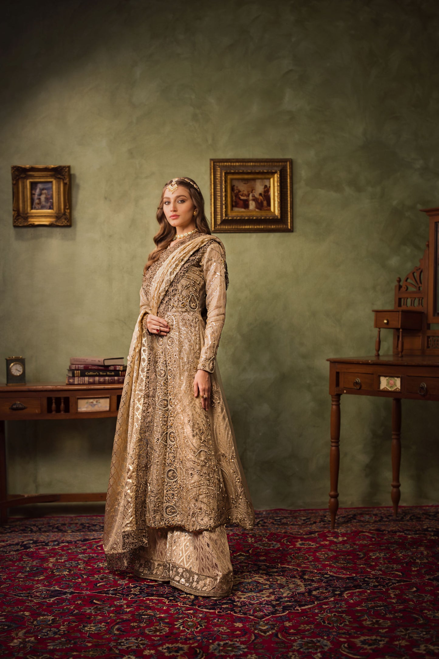 Luxury Formal Zareen Silhouettes by Aroosh ZR4