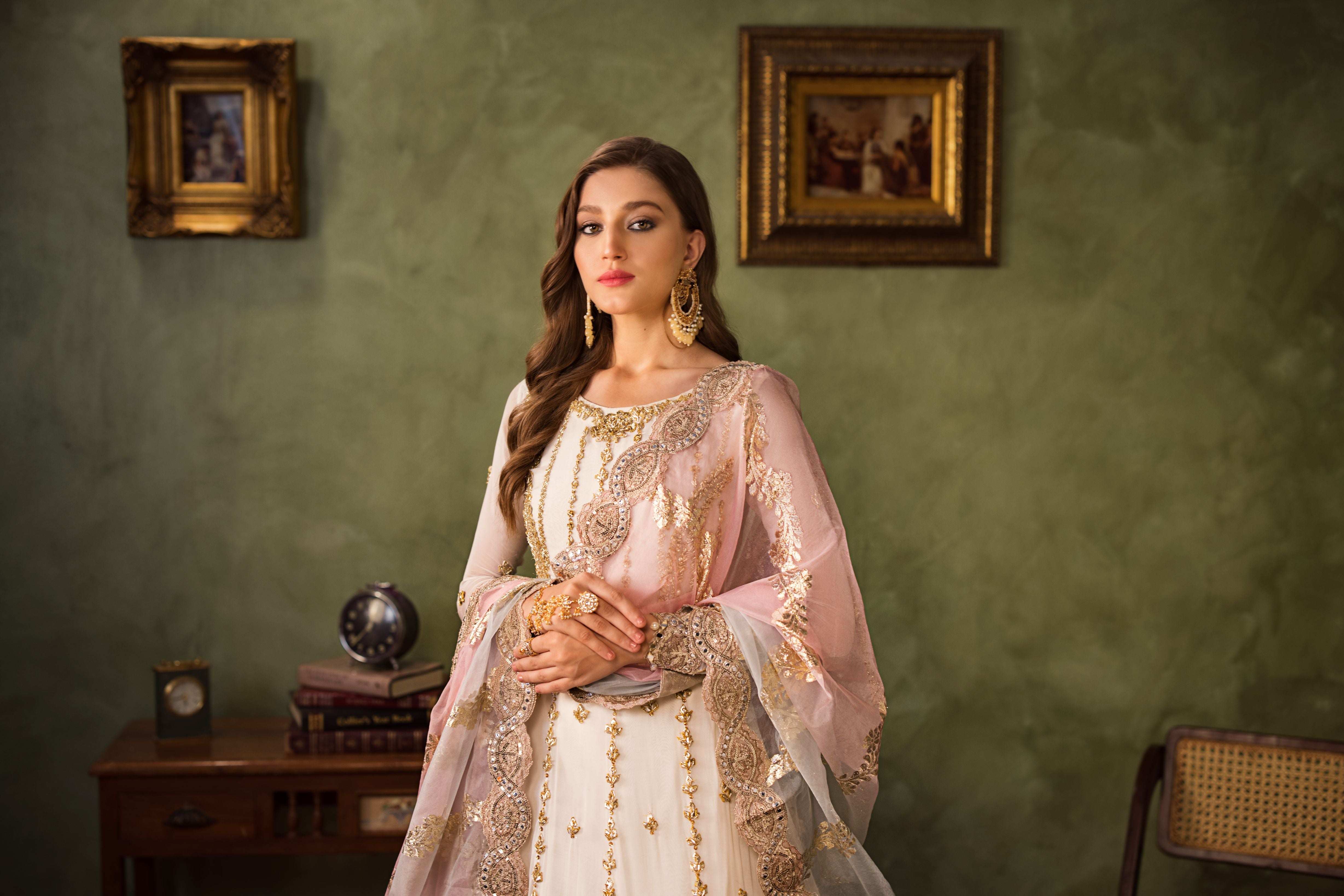 Luxury Formal Zareen Silhouettes by Aroosh ZR1