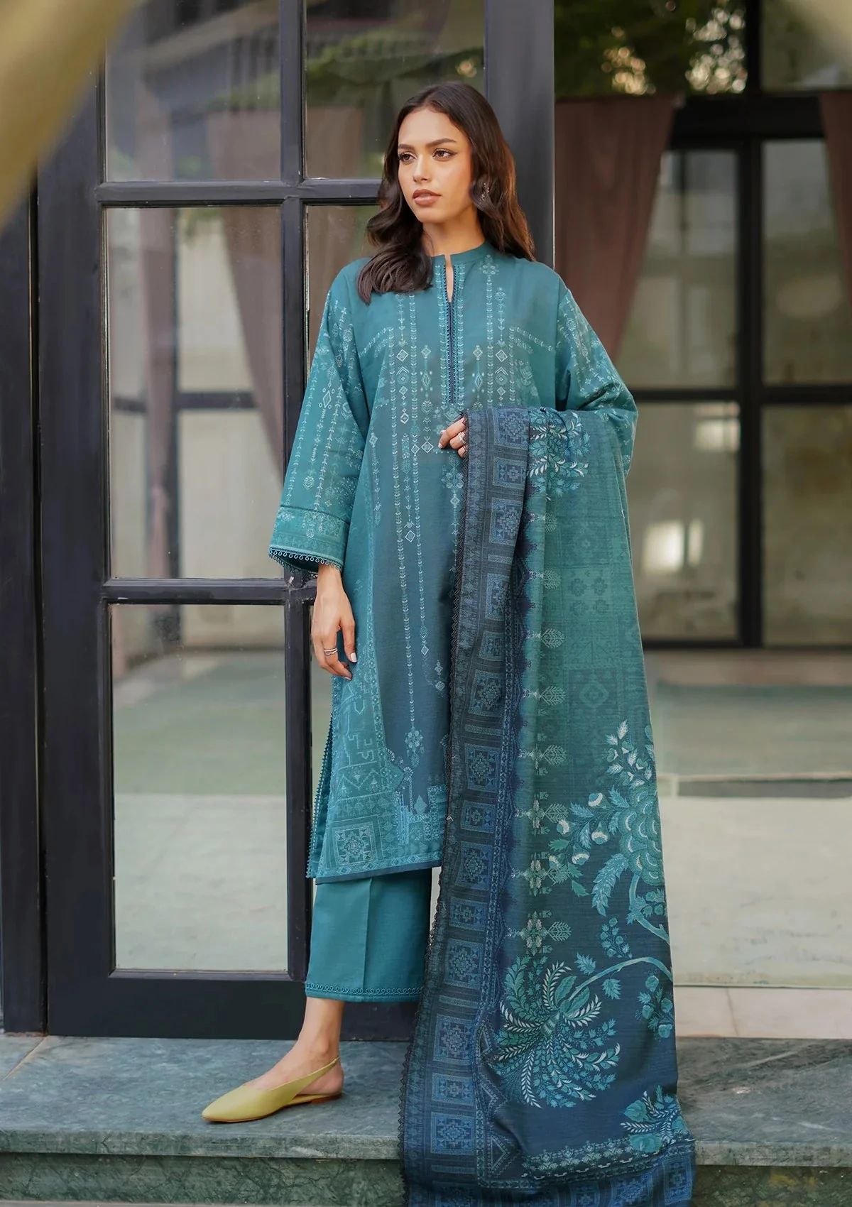 Winter Weaves by Sahar – 3pc Printed Khaddar Suit with Lace Detailing WWS8
