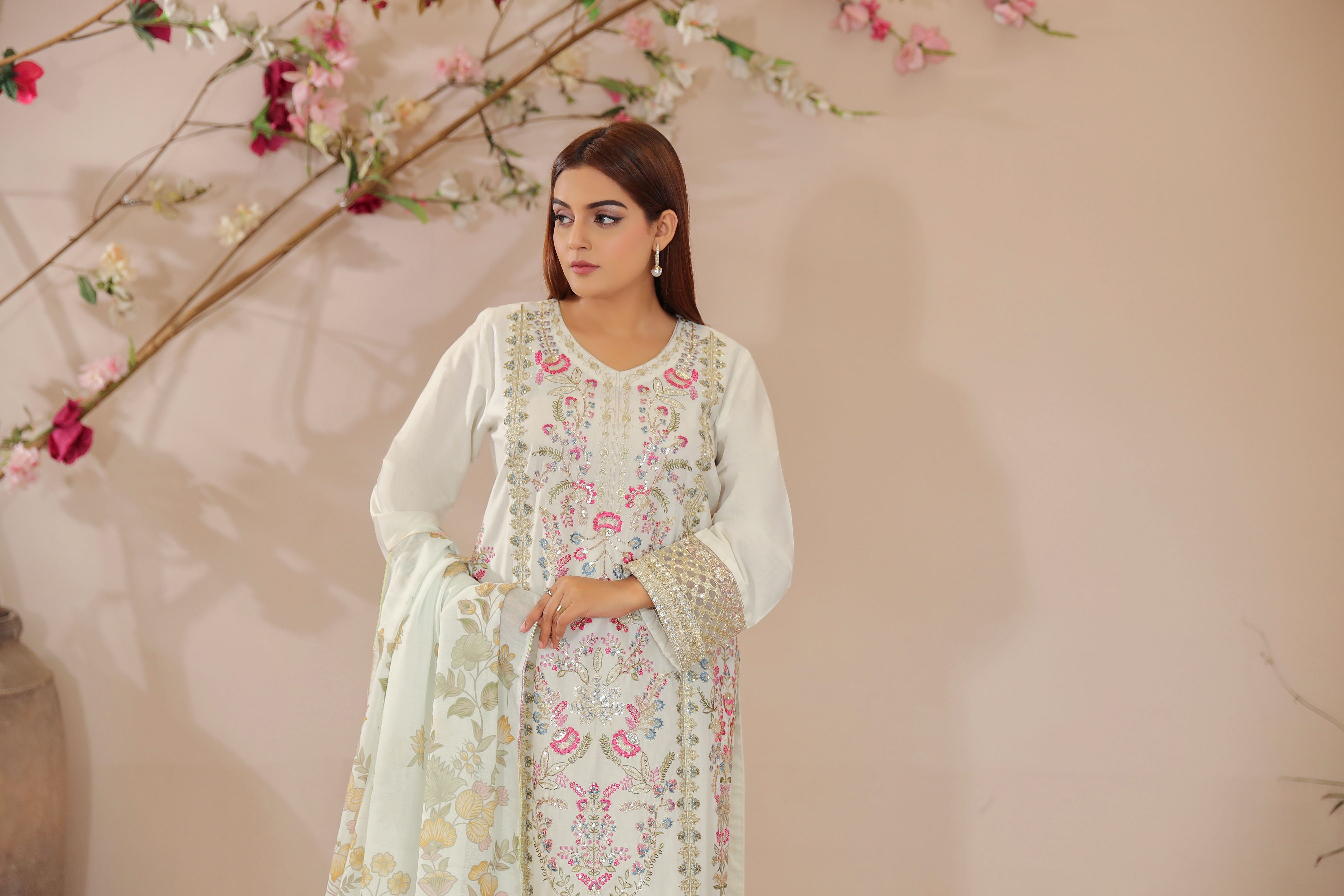 Hunar 3pc Ready to Wear Cotton Floral Embroidered Suit with Dupatta ESH9