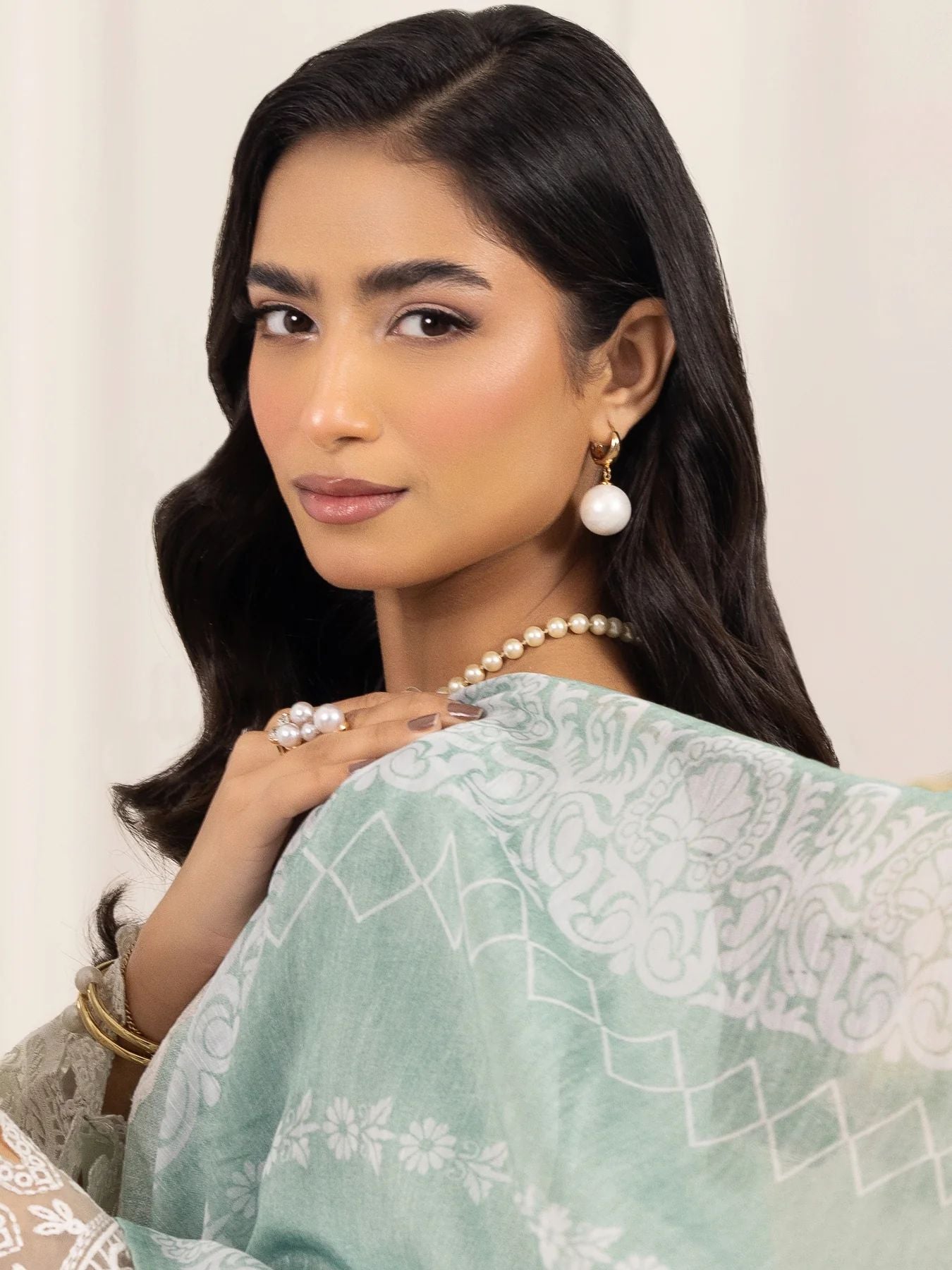 Muse10 – Mint Elegance | 3pc Printed Silk Lawn Suit with Embroidered Patch & Monar Dupatta by Mohagni