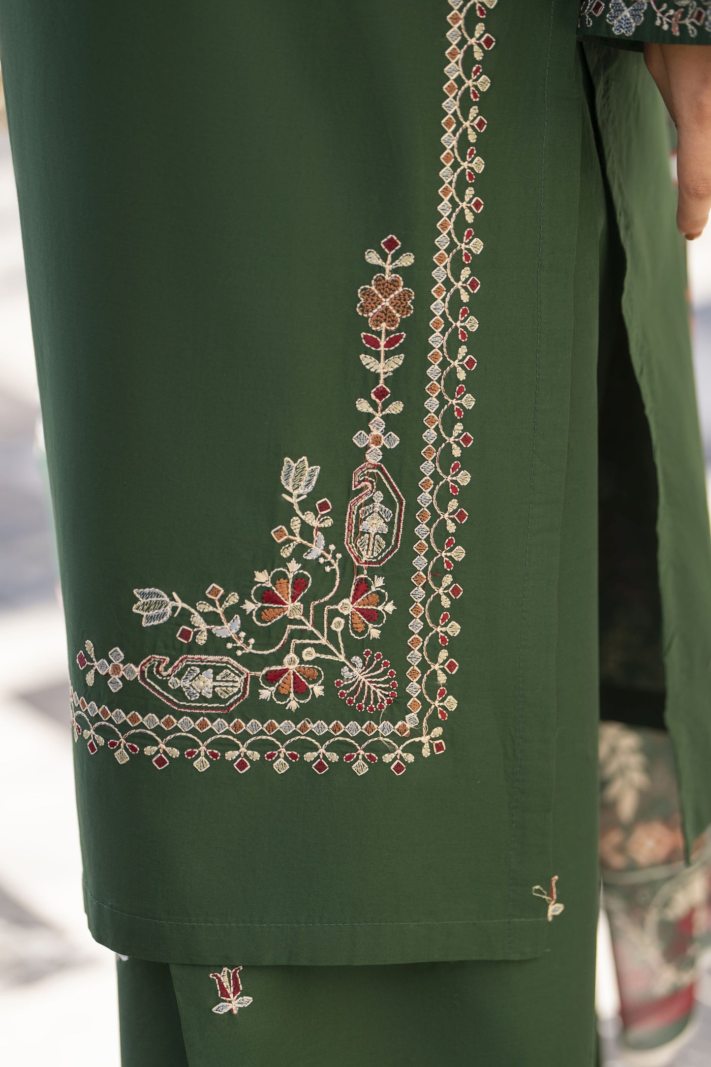 Khushi by Silver Bottle Green – 3pc Embroidered Cotton Shalwar Suit KBS13