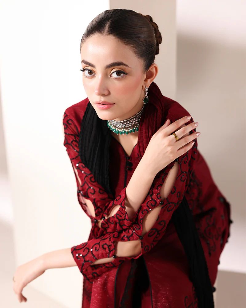 Starstruck by Ain – Crimson Zari Chiffon 3pc Dress with Tulip Shalwar SBA5